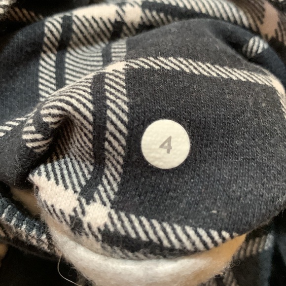 Lululemon Scuba Hoodie II  Great condition - Picture 8 of 8